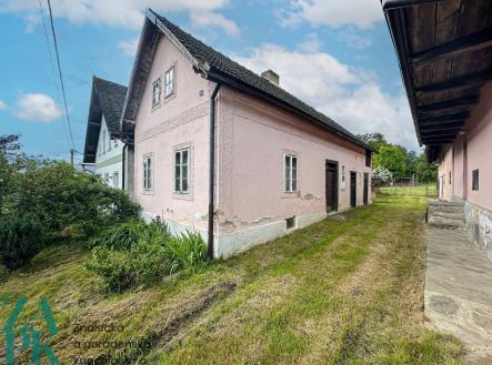 Menší budova | Prodej - chata/rekreační objekt, 161 m²