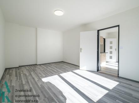 2.7-1 | Pronájem bytu, 1+1, 38 m²