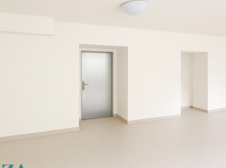 Pronájem - komerční objekt, jiný, 150 m²