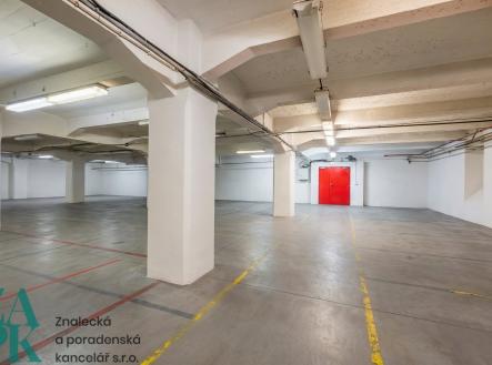 Pronájem - komerční objekt, sklad, 869 m²