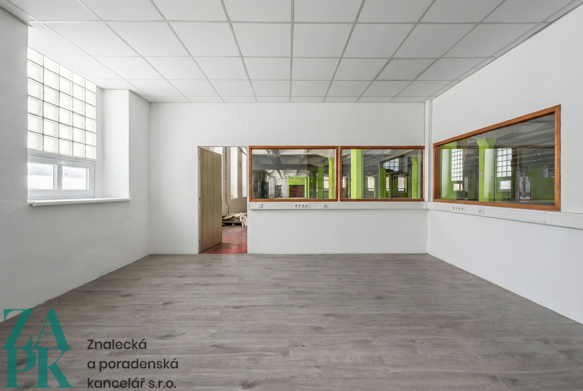 Pronájem skladu, 2 069 m2, Cheb