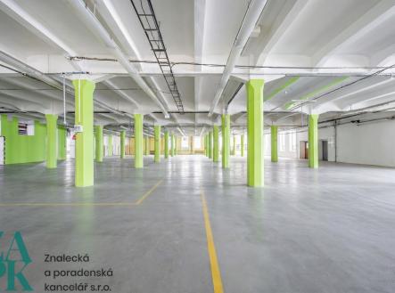 Pronájem - komerční objekt, výroba, 2 069 m²