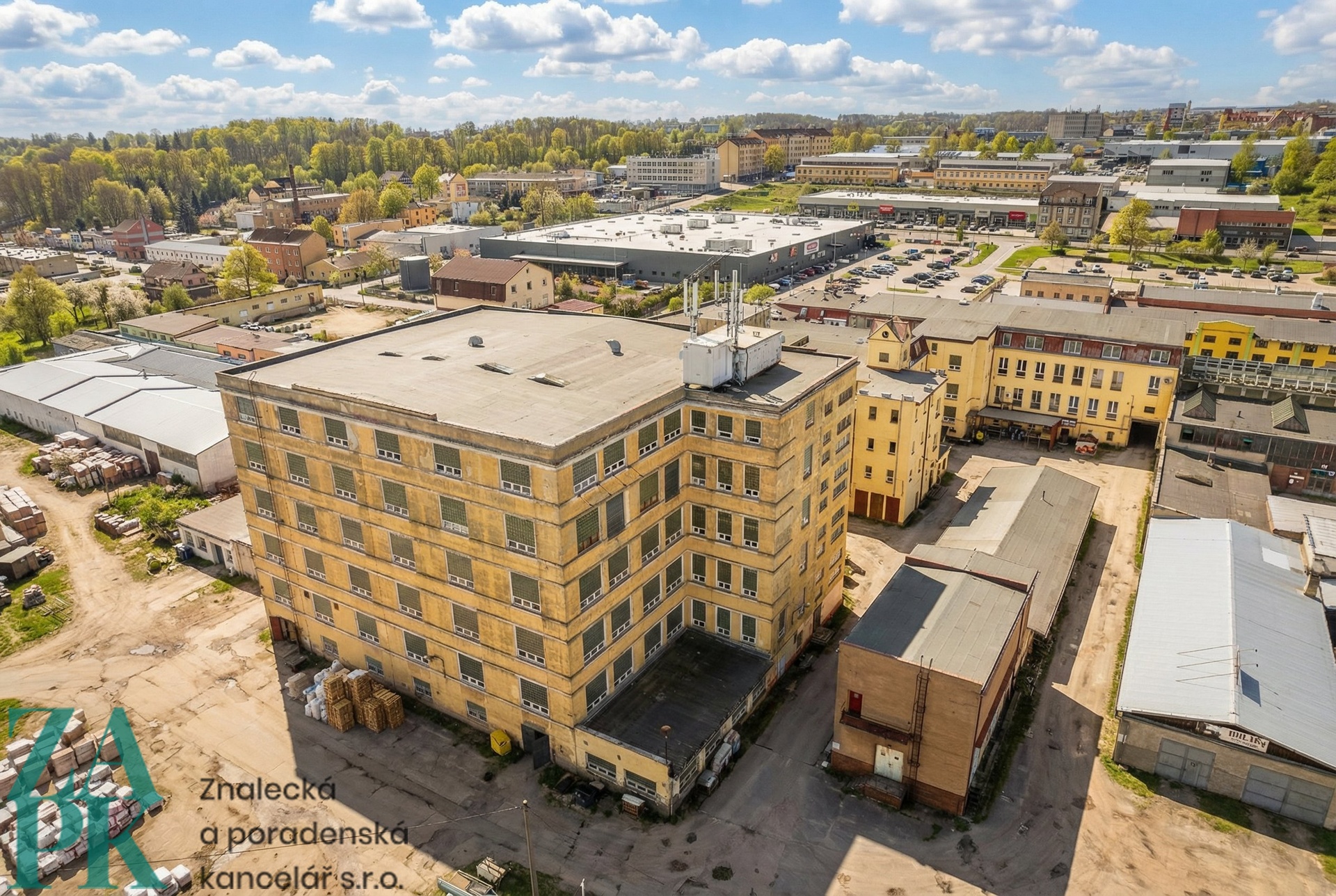 Pronájem skladu, 53 m2, Cheb