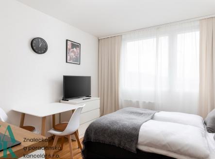 Pronájem bytu, 1+kk, 22 m² obrázek