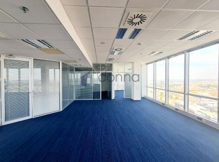 Pronájem - kanceláře, 236 m²