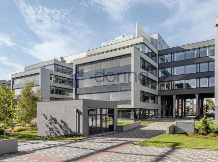 Pronájem - kanceláře, 1 398 m²