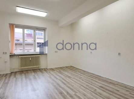 20241204-131031.jpg | Pronájem - kanceláře, 21 m²