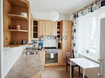 203623838.jpg | Pronájem bytu, 2+1, 53 m²