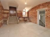 Pronájem - obchodní prostor, 105 m²