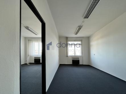 3-1.jpg | Pronájem - kanceláře, 60 m²