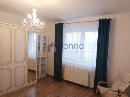 210596763.jpg | Pronájem bytu, 2+1, 65 m²