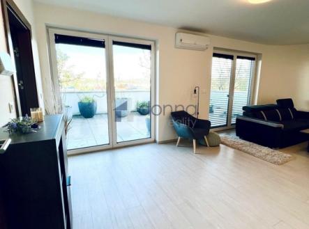 whatsapp-image-2025-11-18-at-09.32.37.jpeg | Pronájem bytu, 2+kk, 100 m²