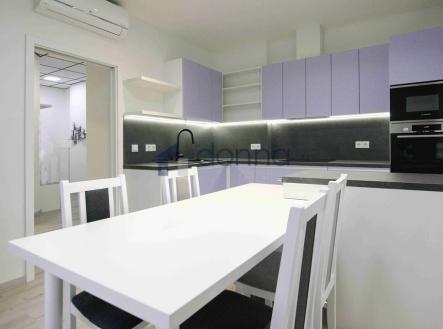 4.jpg | Pronájem bytu, 2+1, 68 m²