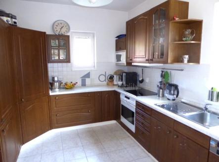 kitchen-2.692a3a56589220.30234125.jpg | Pronájem - dům/vila, 251 m²