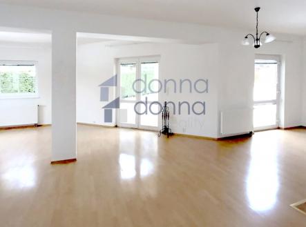 2.jpg | Pronájem - dům/vila, 251 m²