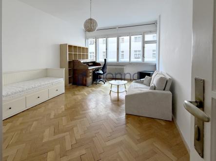 Pronájem bytu, 1+kk, 36 m² obrázek