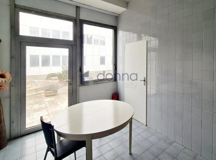 1.jpg | Pronájem - obchodní prostor, 170 m²