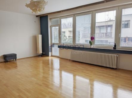 pxl-20240322-105055962.jpg | Pronájem - dům/vila, 260 m²