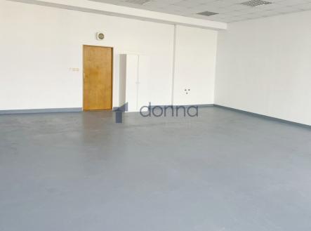 6b0c3907-f30a-4d85-ba48-59ca260e906f.jpg | Pronájem - kanceláře, 56 m²