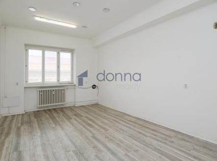 img-6375.jpg | Pronájem - kanceláře, 17 m²