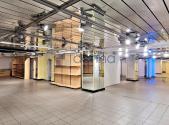 Pronájem - obchodní prostor, 310 m²