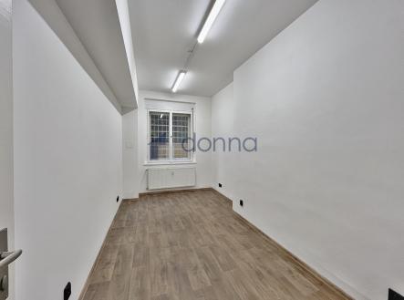 2.jpg | Pronájem - kanceláře, 139 m²