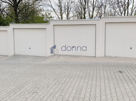 e3e55095-7b81-46aa-8594-7800fcbc1d82.jpg | Pronájem - malý objekt/garáž