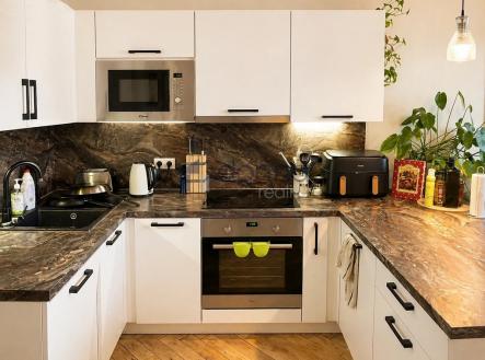 4-1.jpg | Pronájem bytu, 2+kk, 63 m²