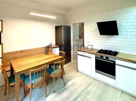 2-1.jpg | Pronájem bytu, 2+1, 73 m²