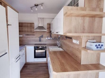 1762104499-lajbpdbnkx-20251013-160804.jpg | Pronájem bytu, 3+kk, 78 m²