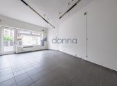 Pronájem - obchodní prostor, 140 m²