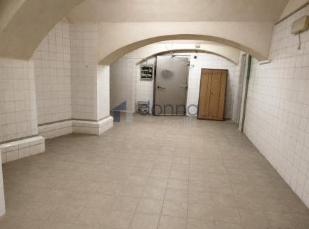 219870476.jpg | Pronájem - skladovací prostor, 220 m²