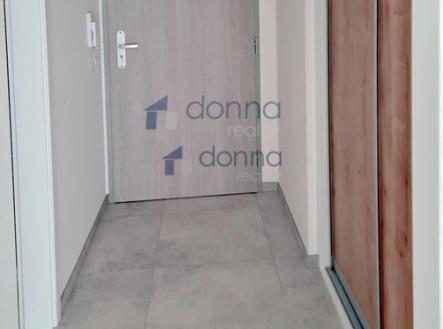 102.jpg | Pronájem bytu, 2+kk, 61 m²