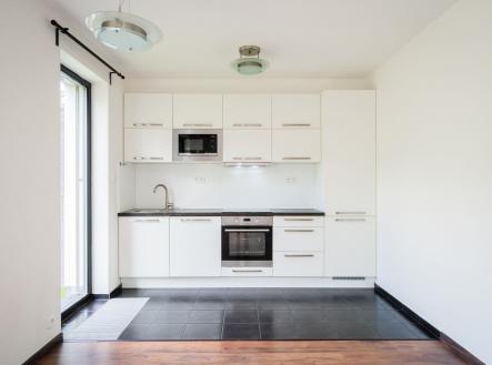 . | Pronájem - dům/vila, 110 m²