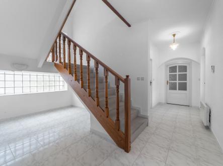 . | Prodej - dům/vila, 289 m²