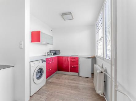 . | Prodej bytu, 1+kk, 34 m²