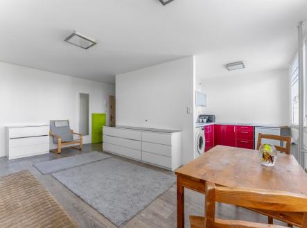 . | Prodej bytu, 1+kk, 34 m²