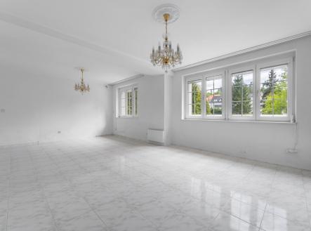 . | Prodej - dům/vila, 289 m²