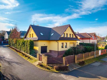 . | Pronájem - dům/vila, 300 m²