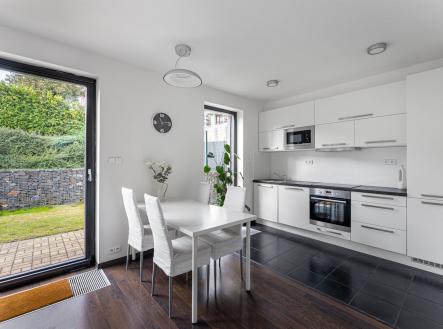 . | Pronájem - dům/vila, 146 m²