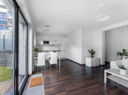 . | Pronájem - dům/vila, 146 m²