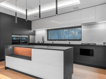 . | Pronájem bytu, 6+kk, 225 m²