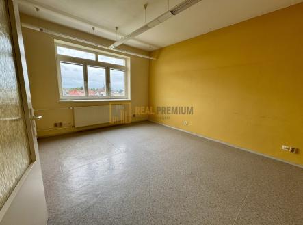 img-3322.jpeg | Pronájem - kanceláře, 60 m²