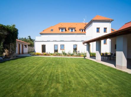 Pronájem bytu, 1+kk, 37 m² obrázek