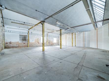 Pronájem - výrobní prostor, 178 m²