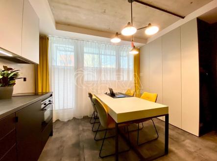 whatsapp-image-2024-05-31-at-22-25-15.jpeg | Prodej - kanceláře, 105 m²