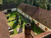 Prodej - dům/vila, 880 m²