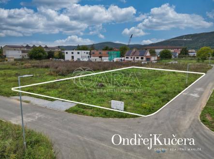 dobrichovice-pozemek-prodej-www-osobnirealitnimakler-cz-ondrej-kucera-ok-05.jpg | Prodej - pozemek pro bydlení, 908 m²