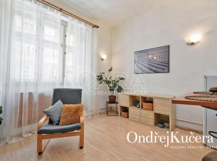 prodej-byt-podskalska-www-osobnirealitnimakler-cz-ondrej-kucera-06.jpg | Pronájem bytu, 1+kk, 32 m²