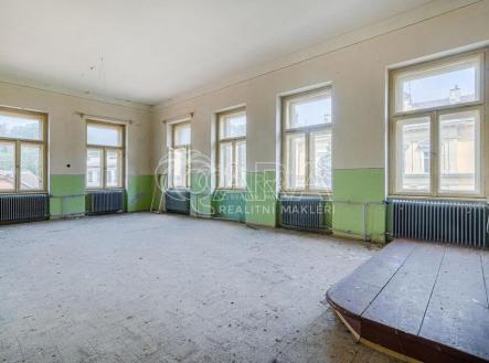 20230914195647-597.jpg | Prodej - dům/vila, 750 m²